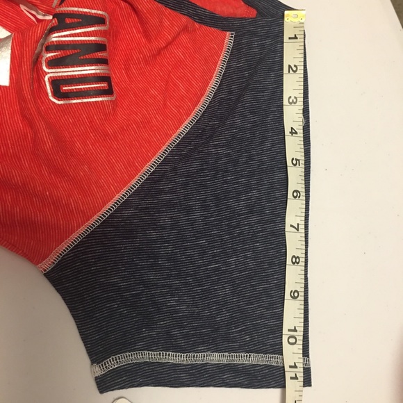 New England Patriots T-shirt v- neck teen 11-13 - Picture 12 of 12